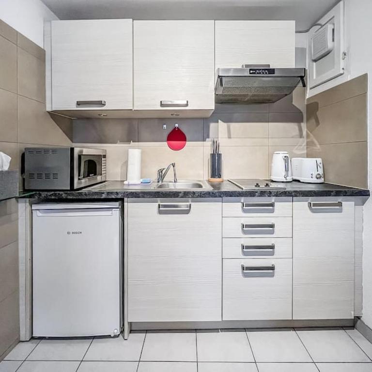Quiet & Comfy apartment on Av du Casino - Apartment mit 1 Schlafzimmer - 9