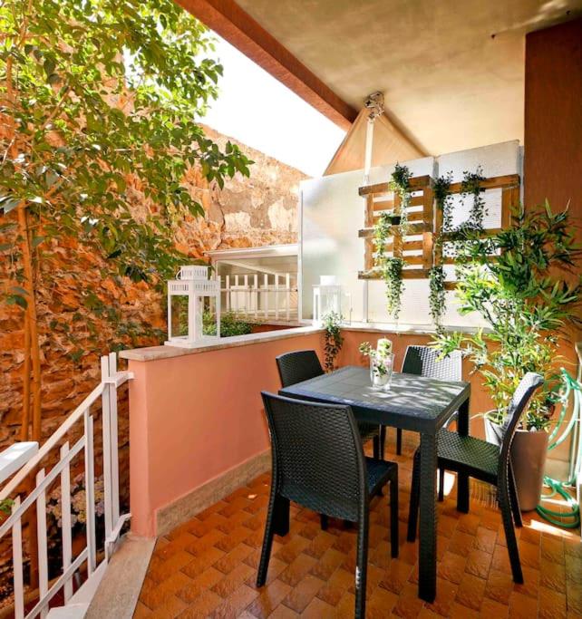Charming Patio Apartment Trastevere - Appartamento con 2 Camere da Letto - 11