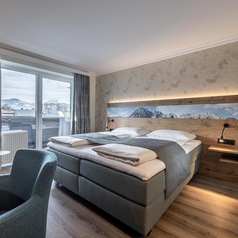 Hotel Fischer - Doppelzimmer mit Balkon - 15