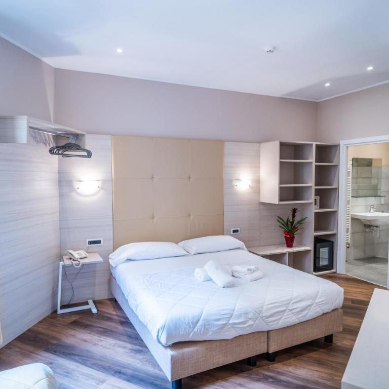 Hotel Globo Suite-Correnti hotels - Camera Matrimoniale Superior con Letto Supplementare - 4