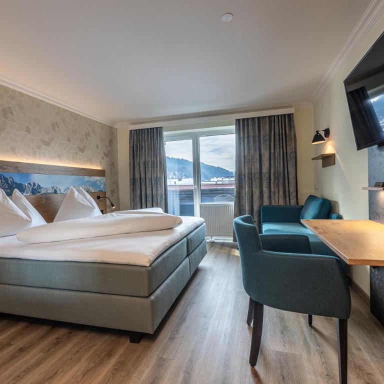 Hotel Fischer - Doppelzimmer mit Balkon - 6