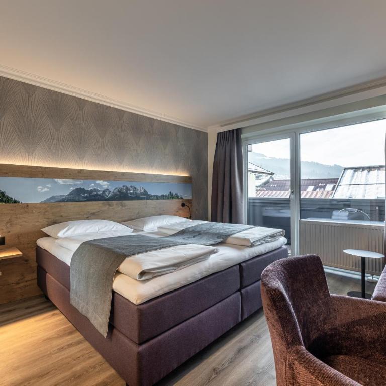 Hotel Fischer - Doppelzimmer mit Balkon - 2