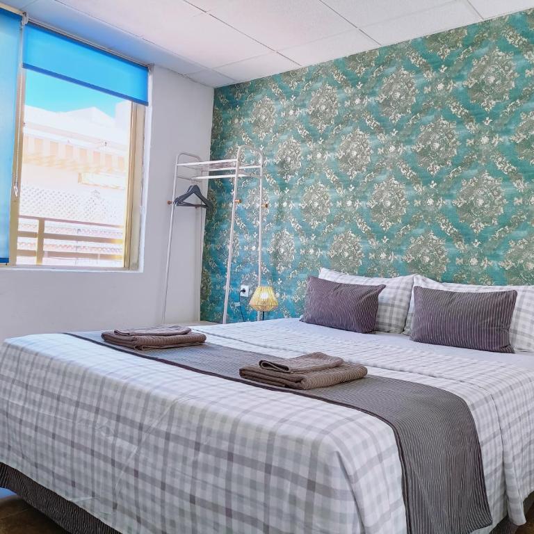Gloria Host House - Double Room with Private Bathroom - 3
