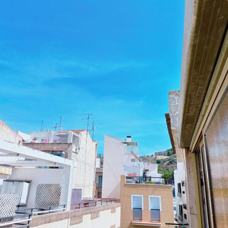 Gloria Host House - Double Room with Private Bathroom - 6