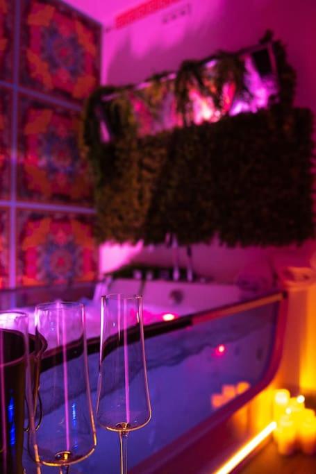 luxury Love Room Spa Whirlpool Jacuzzi - Appartement 1 Chambre - 16