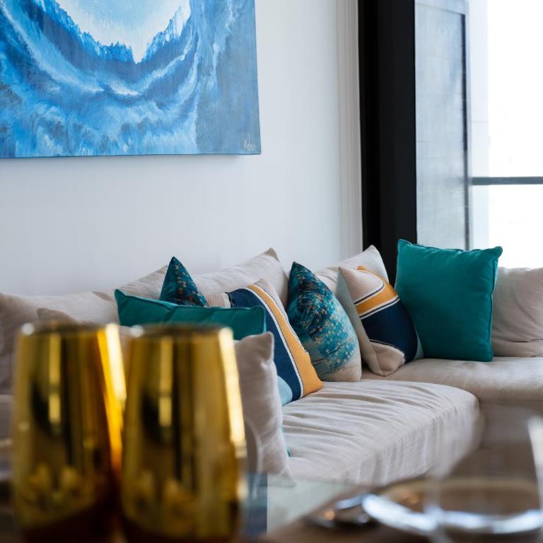 New & Equipped Apartment Steps From The Beach With Pool Jacuzzi By Yeah - Three-Bedroom Apartment - 3