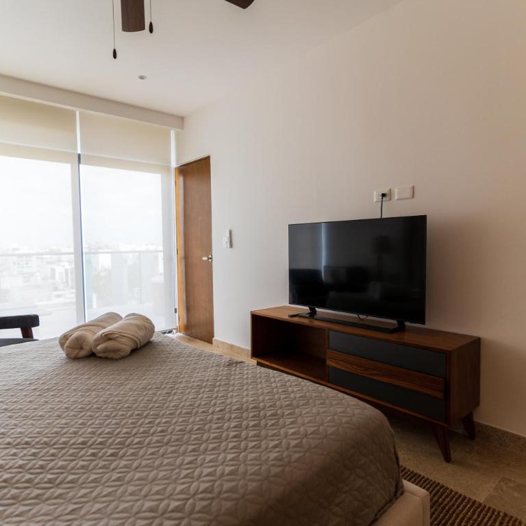 New & Equipped Apartment Steps From The Beach With Pool Jacuzzi By Yeah - Three-Bedroom Apartment - 29