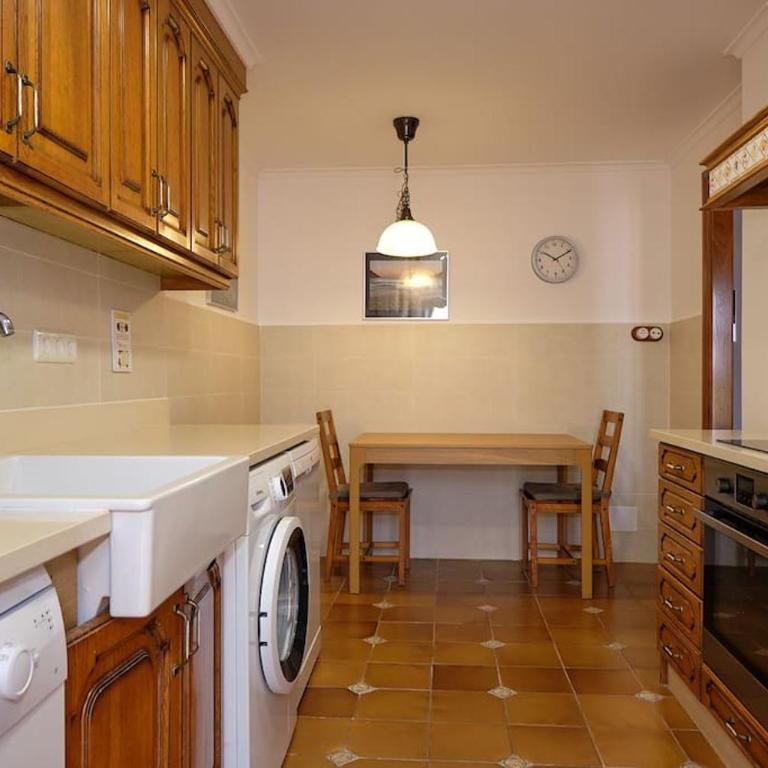 Casa de pueblo adosada, en la zona rural de Gijón. - Casa de 3 dormitorios - 4