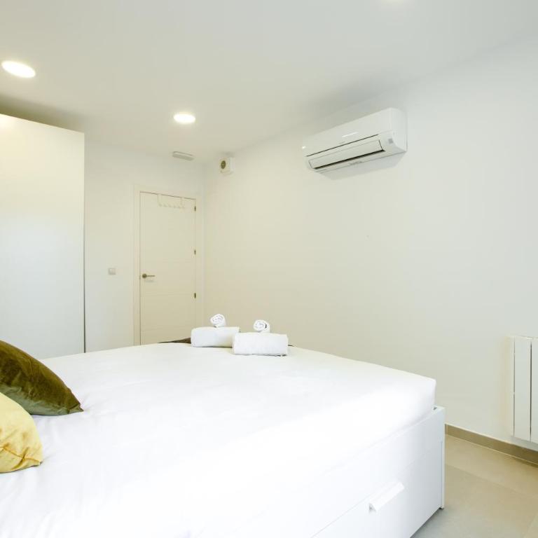 Charming Madrid La Elipa - 3 dormitorios - Three-Bedroom Apartment - 19