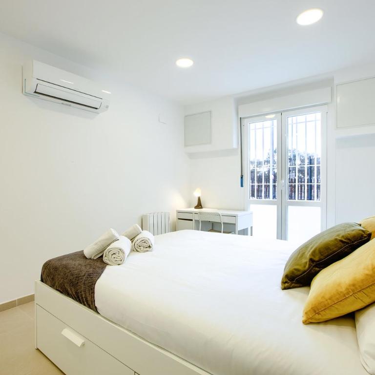 Charming Madrid La Elipa - 3 dormitorios - Three-Bedroom Apartment - 21
