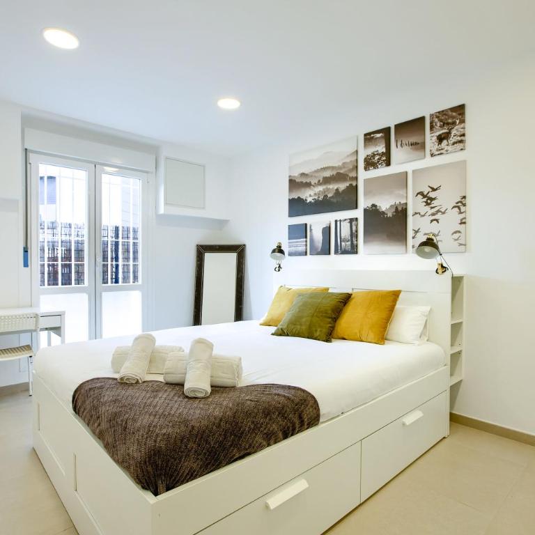 Charming Madrid La Elipa - 3 dormitorios - Three-Bedroom Apartment - 3