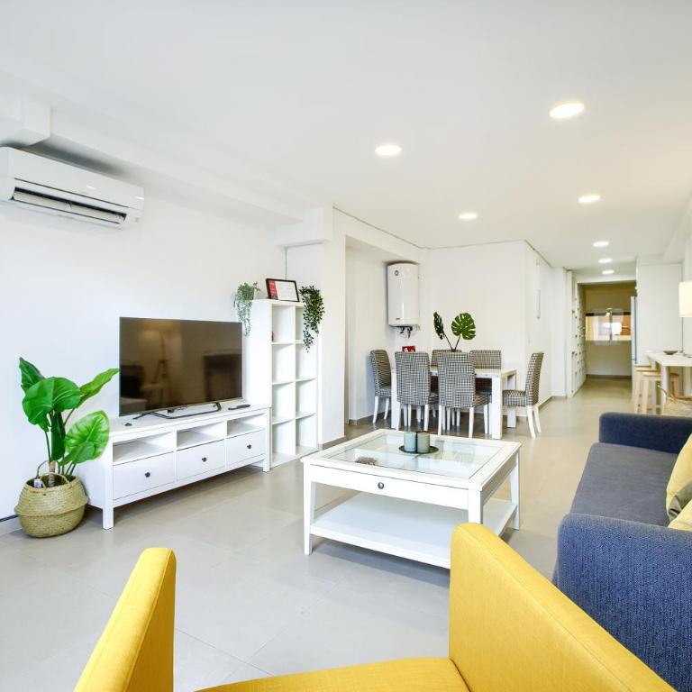 Charming Madrid La Elipa - 3 dormitorios - Three-Bedroom Apartment - 8
