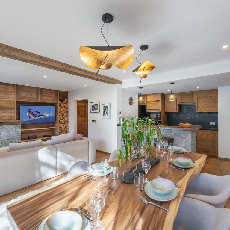 Appartement de charme avec cheminée et balcon ensoleillé à Courchevel - FR-1-564-84 - Apartment - 4