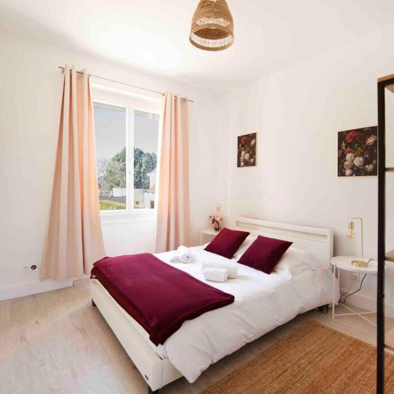 Jolie Maison sur Orléans, Parking & Climatisation - Appartement 2 Chambres - 11