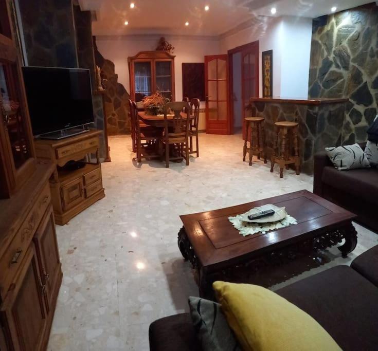 casa con piscina privada - Casa de 4 dormitorios - 37