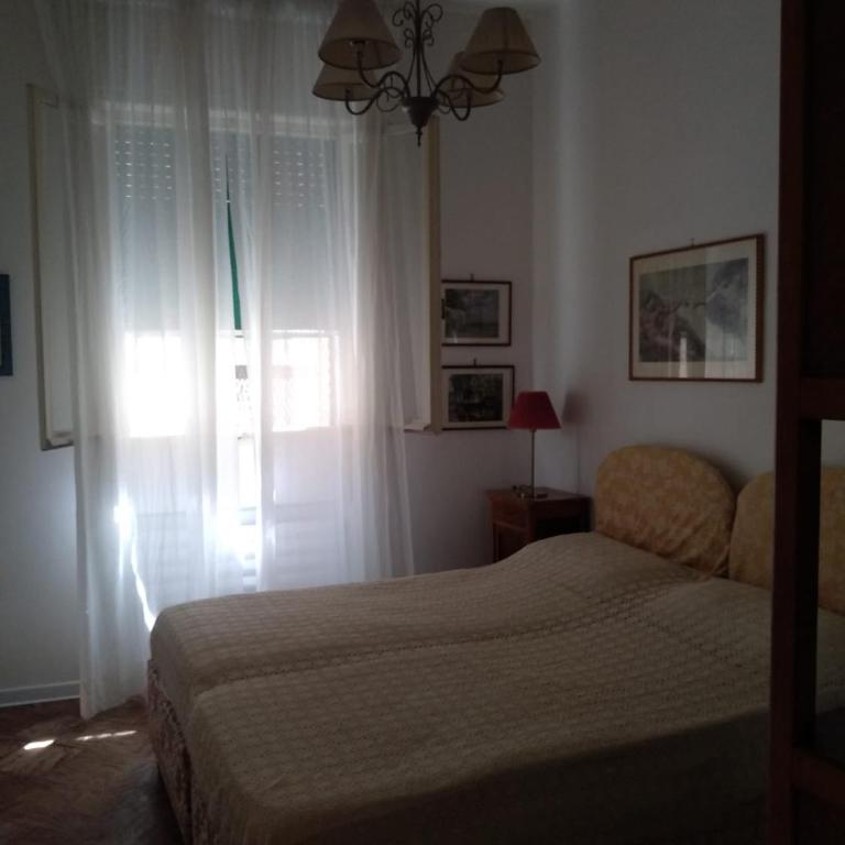 Casa Gialla - Camera Matrimoniale con Bagno in Comune - 1