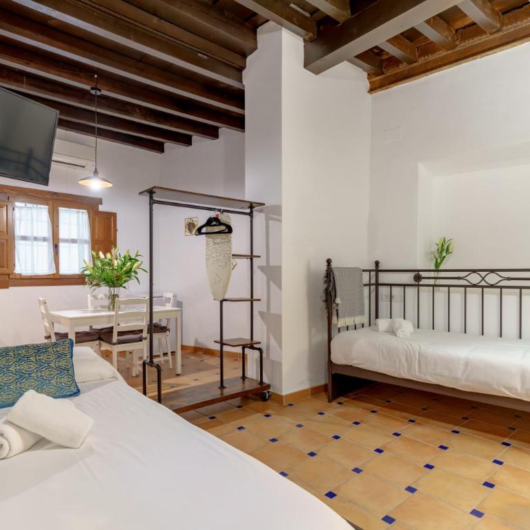 SUITES CASA DE LAS COLUMNAS - Family Studio - 13