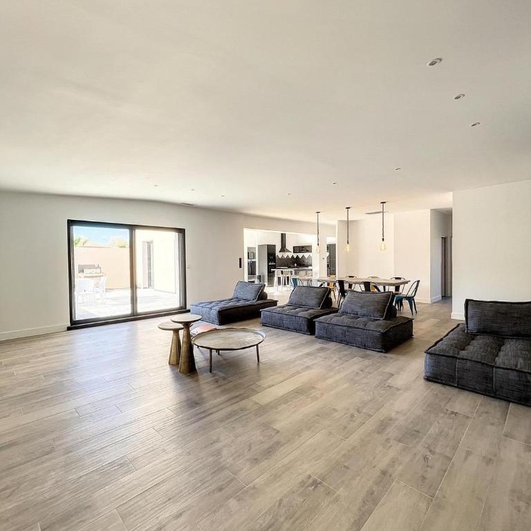 Villa 400m2 piscine intérieure très calme - Villa - 36