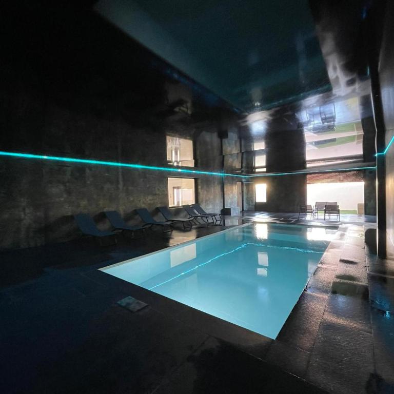 Villa 400m2 piscine intérieure très calme - Villa - 25