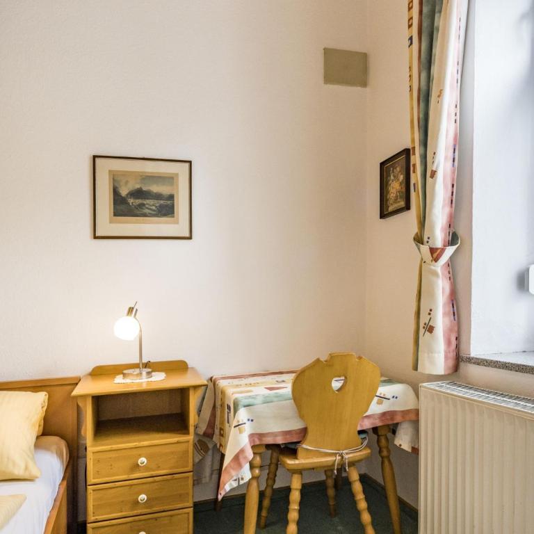 Haus Alpenruhe - Apartment mit Gartenblick - 12