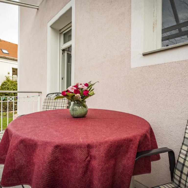 Haus Alpenruhe - Apartment mit Gartenblick - 24