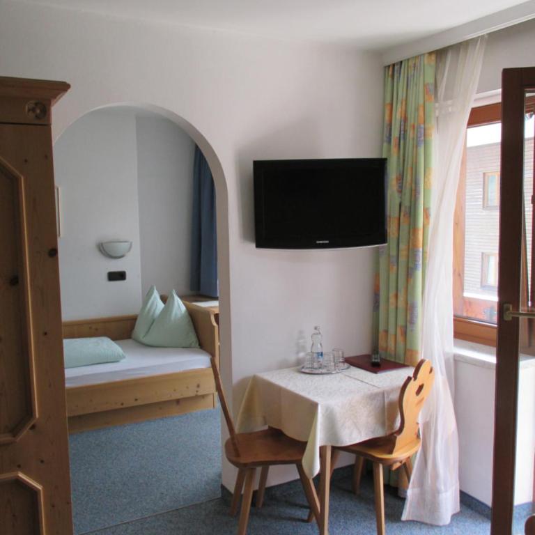 Hotel Untermetzger - Comfort Vierbettzimmer - 1