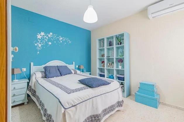 Apartamento en Granada capital para 6 personas - Three-Bedroom Apartment - 12