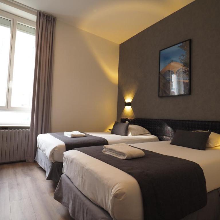 Hôtel Le Biarritz - Vichy - Habitación Doble - 2 camas - 4