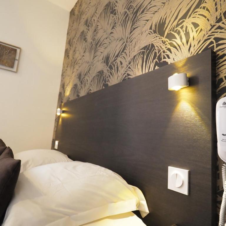 Hôtel Le Biarritz - Vichy - Habitación Doble Estándar - 12