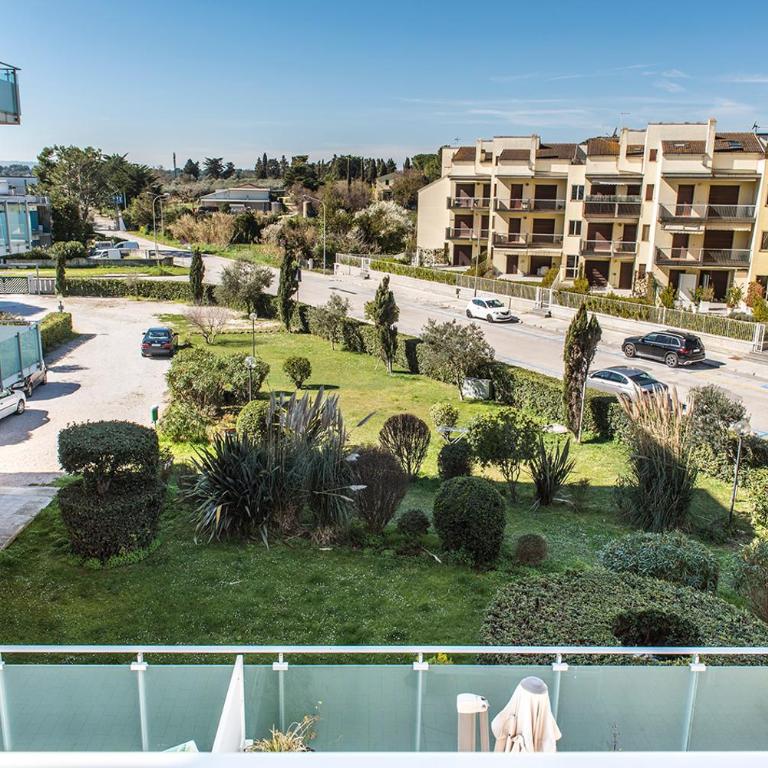 M340 - Marcelli, accogliente trilocale fronte mare con balcone - Two-Bedroom Apartment - 27