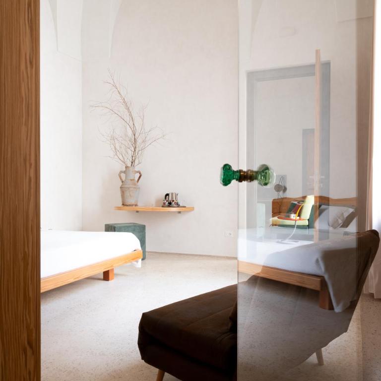 Palazzo Donna Titì - Camera Tripla con Bagno Privato - 2