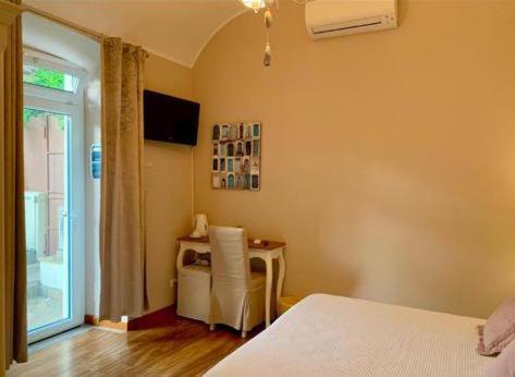 CERNAIA ROOM - Deluxe Double Room - 4