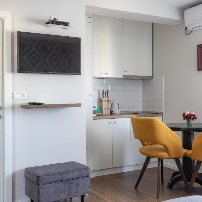 Apartment Sovre - Studio Apartman s Balkonom - 7