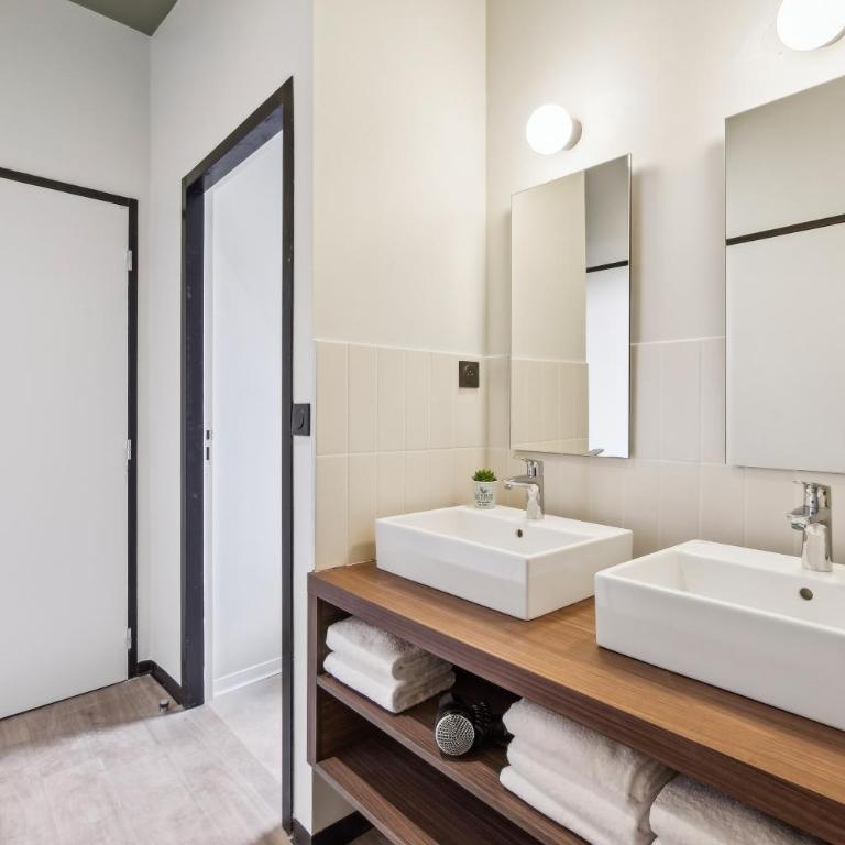 JOST Auberge de Jeunesse Montpellier Centre St Roch - JOST COMMUNITY - Private Dormitory for 6 People - 2