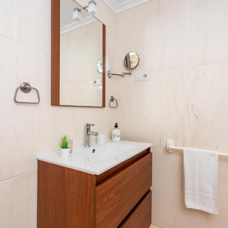 Torrequebrada terrace by Costarentals - Ref 76 - Apartamento de 3 dormitorios - 24