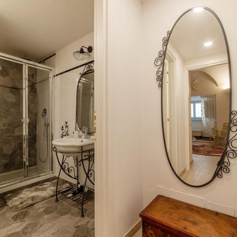 GuestHost - Palazzo Altieri Elegant Apartment - Appartamento con 2 Camere da Letto - 24