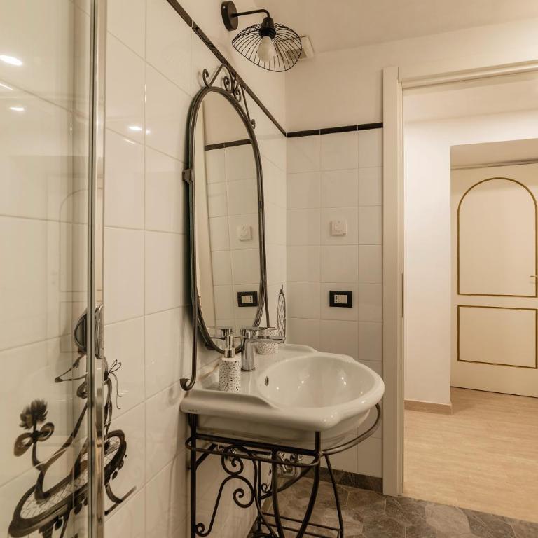 GuestHost - Palazzo Altieri Elegant Apartment - Appartamento con 2 Camere da Letto - 26
