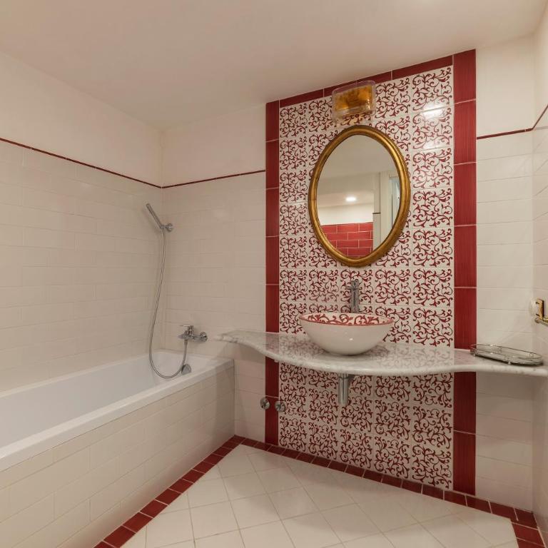 GuestHost - Palazzo Altieri Elegant Apartment - Appartamento con 2 Camere da Letto - 5