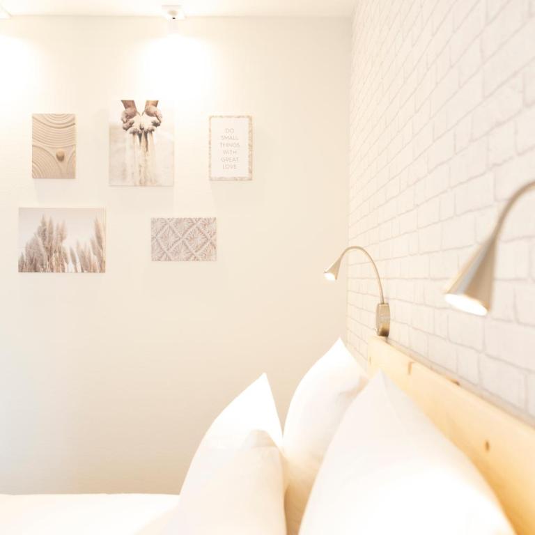 Hotel Beaucour - Chambre Double Confort avec Douche ou Baignoire - 3