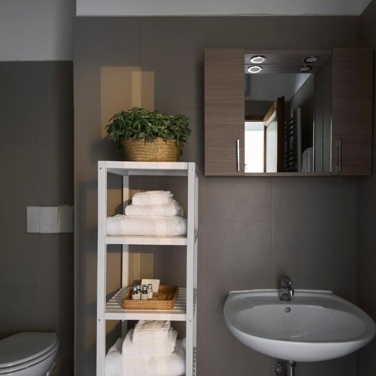 B&B My Way - Camera Matrimoniale/Doppia con Letti Singoli con Bagno Privato - 11