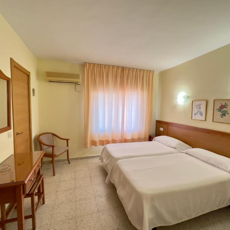 Hotel Cabello - Habitación Doble Estándar - 2 camas - 2