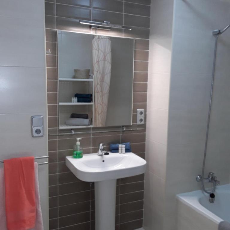 Holidays & Home New Studio Calahonda, Pools ,50 m Beach - Apartamento de 1 dormitorio - 6