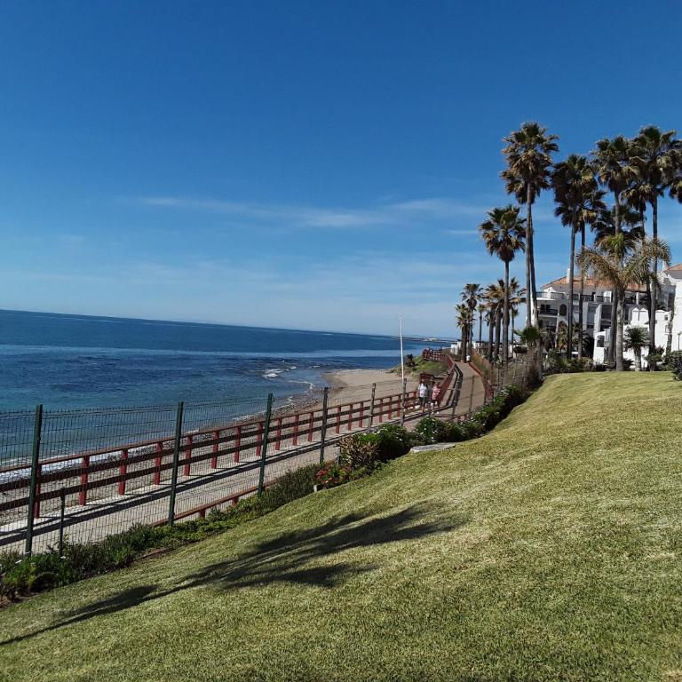 Holidays & Home New Studio Calahonda, Pools ,50 m Beach - Apartamento de 1 dormitorio - 9
