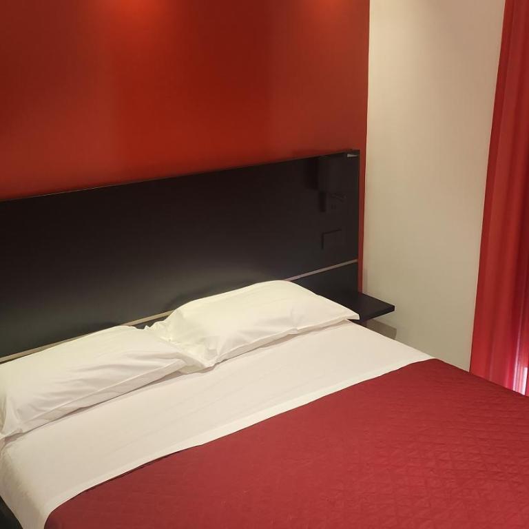 The White Lodge - Double Room with Balcony and Sea View - 9