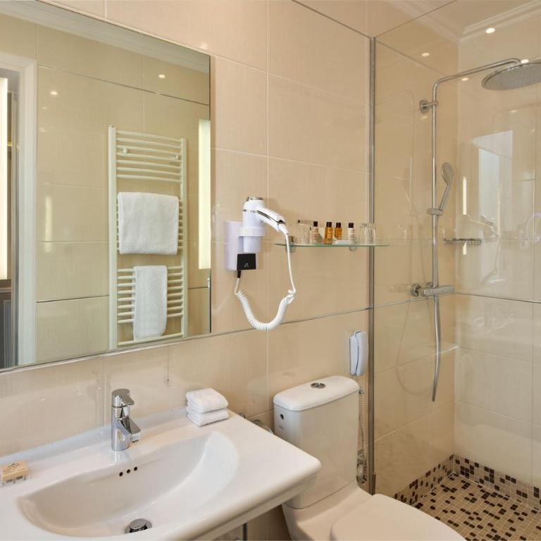 Hôtel Regina Louvre - Chambre Prestige - 7