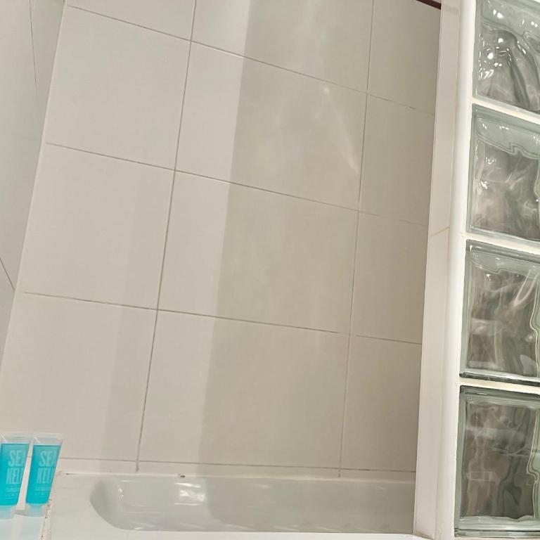 THC Gran Via Hostel - Double Room - 7