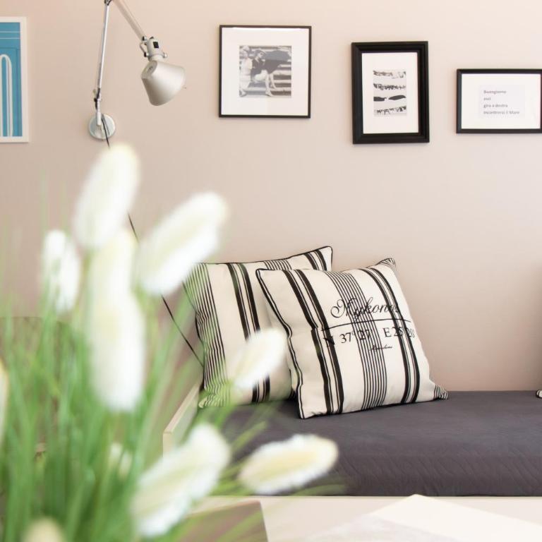 Residenza Alma - Two-Bedroom Apartment with Balcony - 10