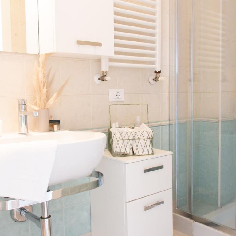 Residenza Alma - Two-Bedroom Apartment with Balcony - 12