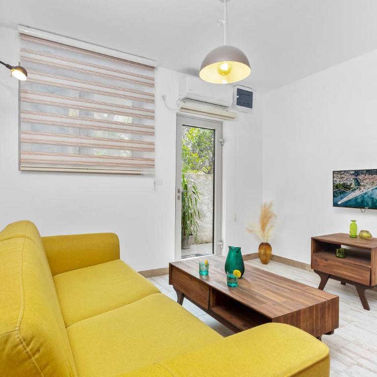 Apartments Casa Mia - Studio with Terrace - 10