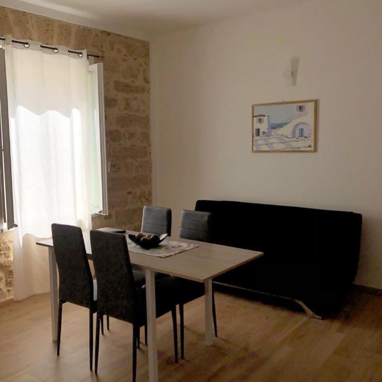 Casa Regina - Appartamento con 2 Camere da Letto - 9